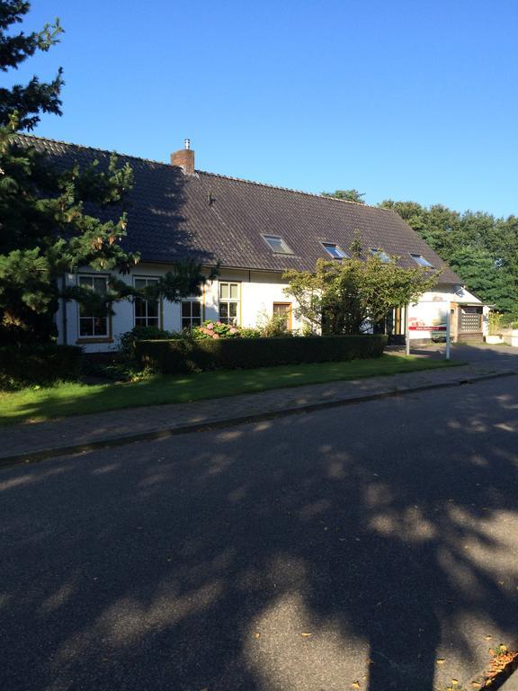 B&B De Laarhoeve Waalre ภายนอก รูปภาพ